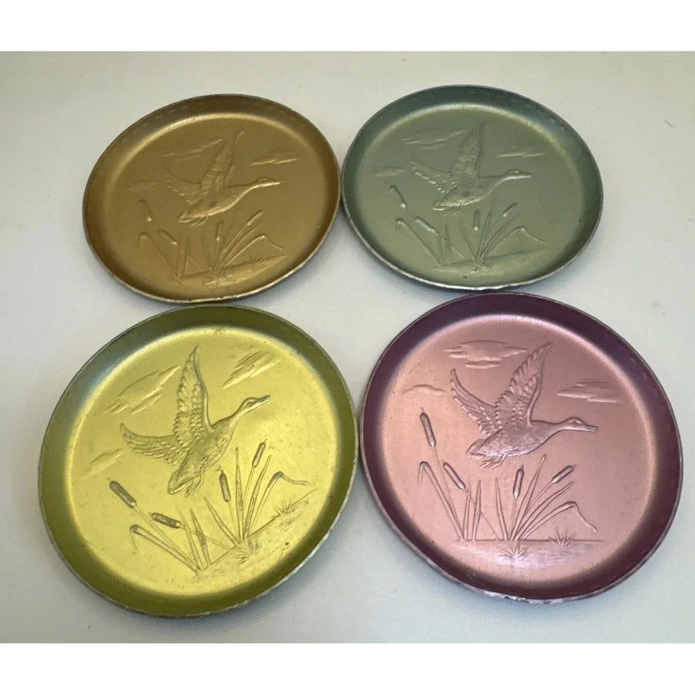Vtg Lot of‎ 4 Pastel Colored Aluminum Flying Duck Wildfowl Rainbow Color Coaster